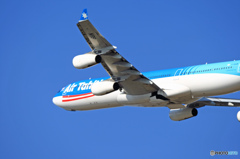 出発 Air Tahiti Nui A340-313 F-OSUN