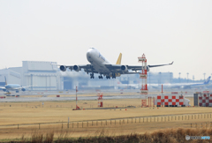 [青い空]　Polar 747-400F N416MC飛び立ち