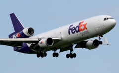 着陸（64）FedEx MD-11 