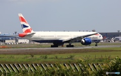 BRITISH 777-336 G-STBA   出発　