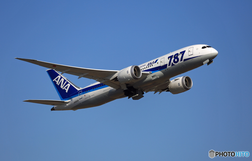 飛び立ち　ANA 787-8 JA820A