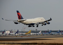DELTA 747-400 着陸