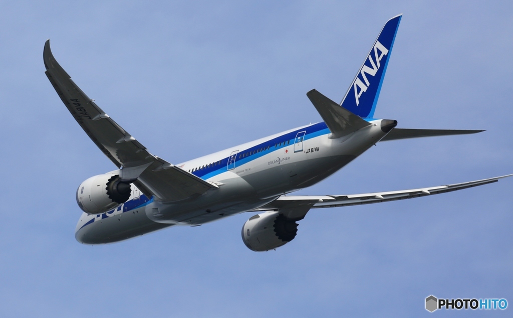 飛び立ち　ANA 787-8 JA814A