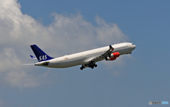 離陸 SAS A340-313 OY-KBI