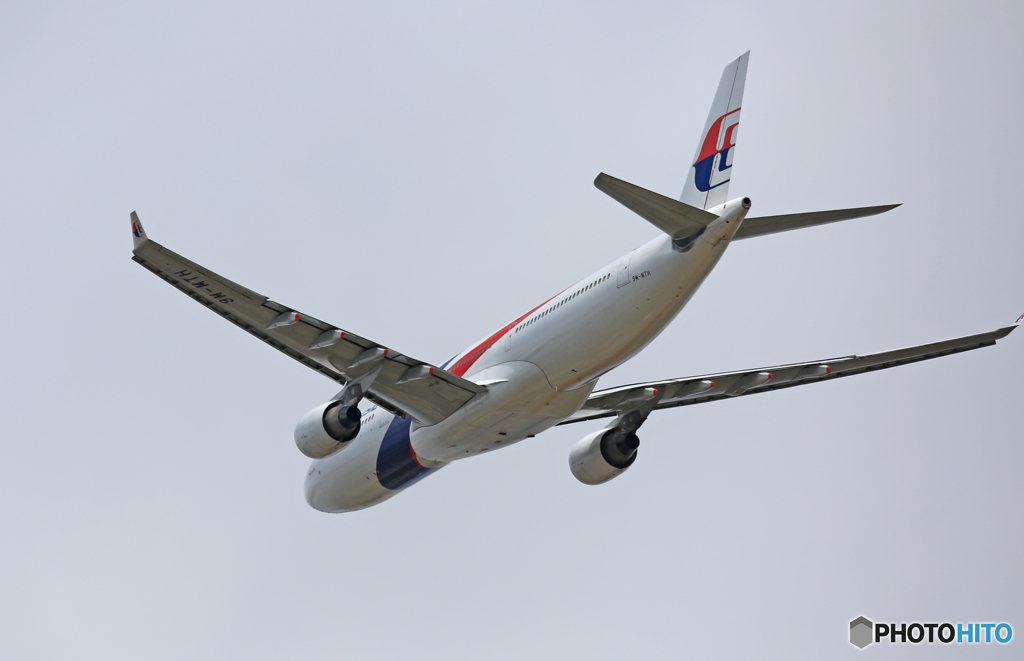 飛び立ち　Malaysir A330-323 9M-MTH