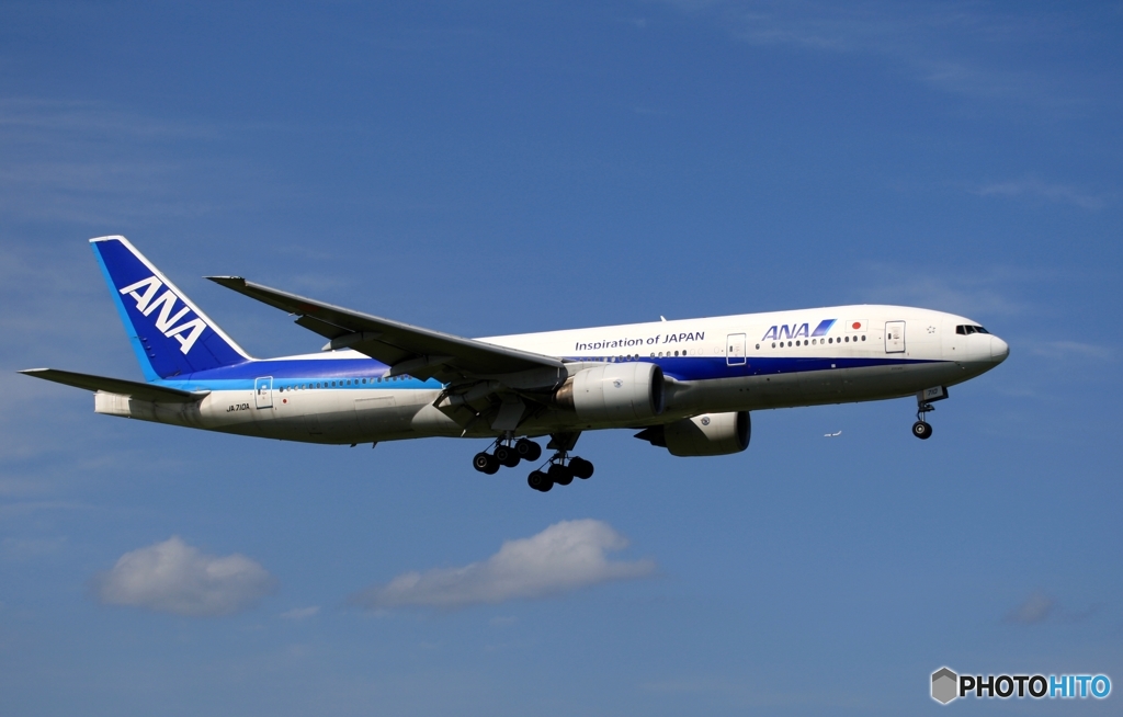 ANA 777-200ER 到着　