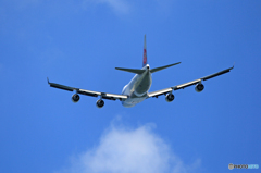 出発 China 747-400 B-18707