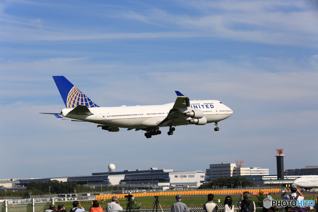 着陸 UNITED 747-400 N105UA