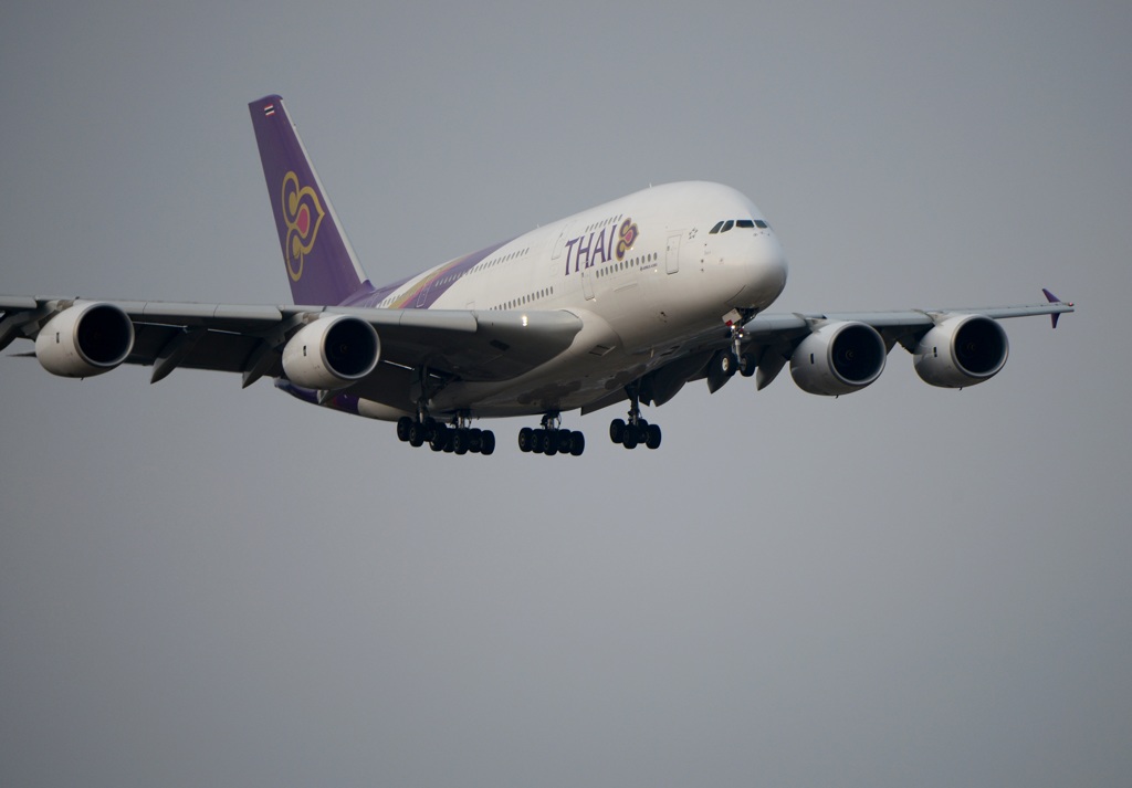 到着 THAI A380-841