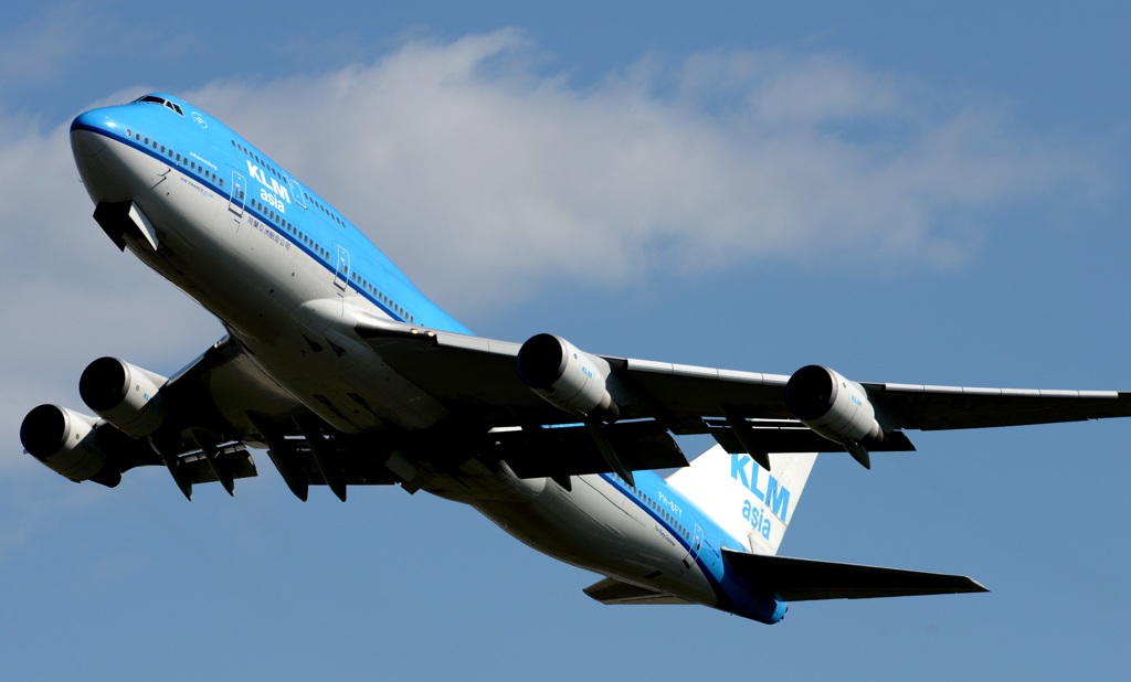 離陸(283)KLM Royal Dutch Airlines 747-400 