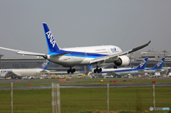 到着 ANA 767-381 JA615A