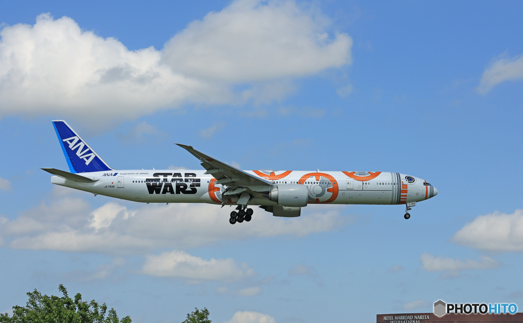 「青空」 ANA  [STAR WARS]  JA789A 到着です
