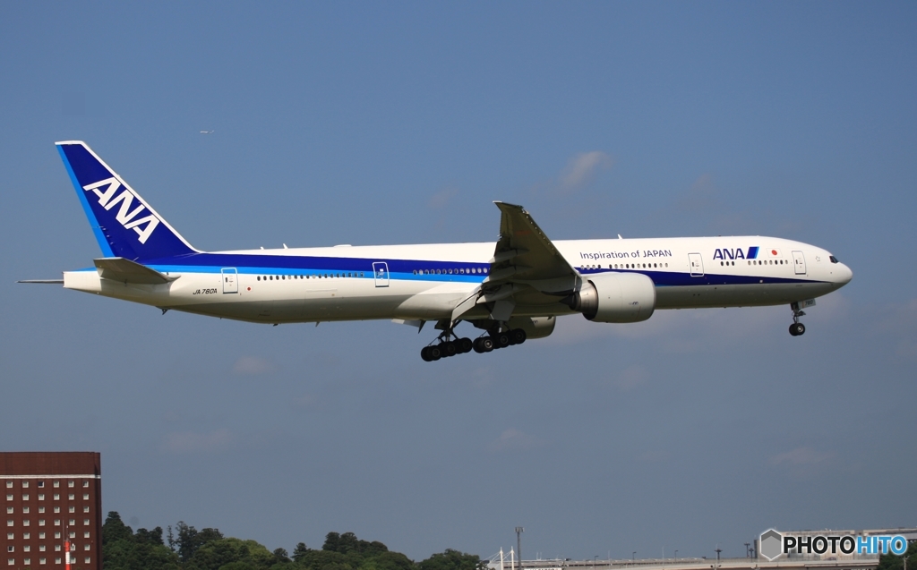 着陸　ANA 777-381ER