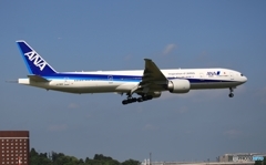 着陸　ANA 777-381ER