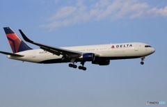 着地前　DELTA 767-300 N187DN
