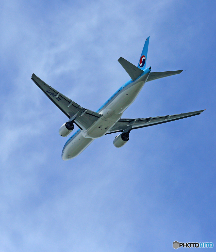 [青い空]　KOREAN 777-2B5 HL7575