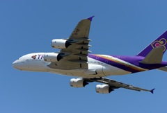 出発 THAI A380-841