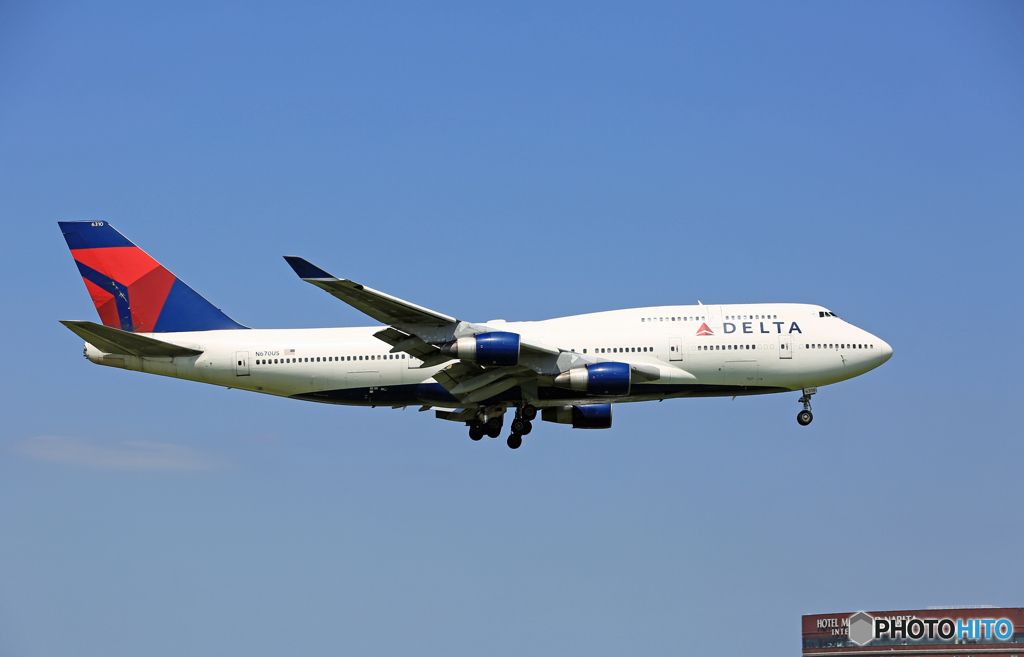 着陸 DELTA 747-400 N670US/ジャンボ保存委員会