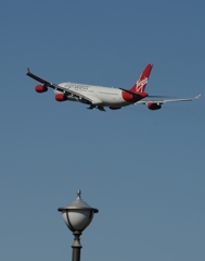 離陸（291）Virgin Airbus A340-313 