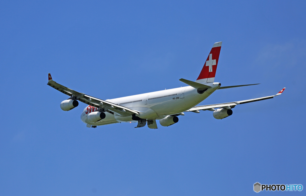 出発 SWISS A340-313 HB-JMH