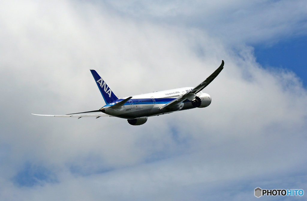飛行 ANA 787-8 JA827A