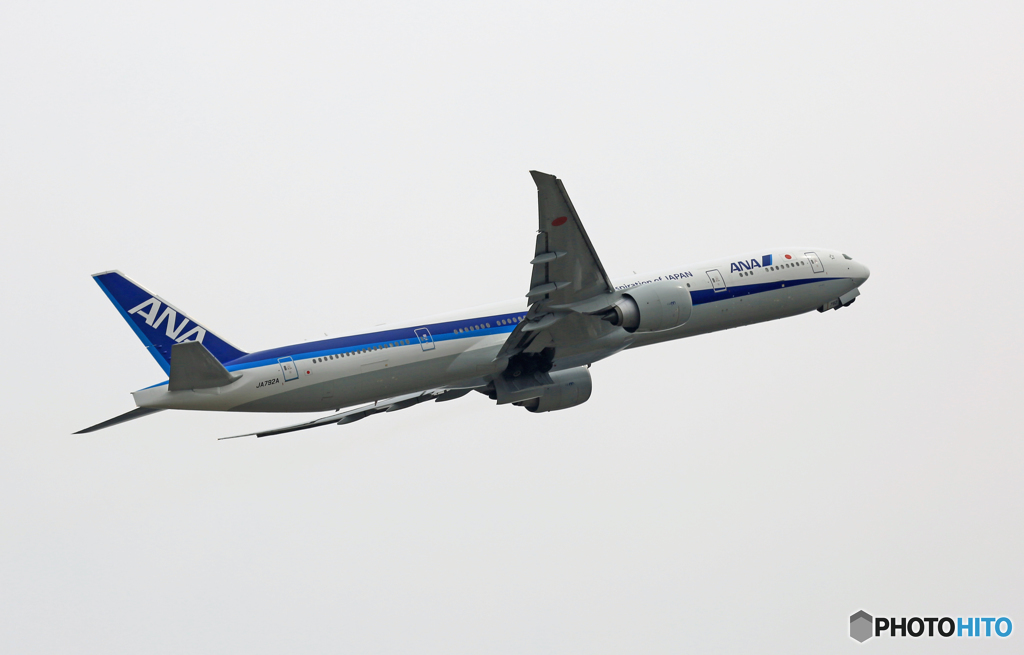 ANA 777-381 JA792A 出発 