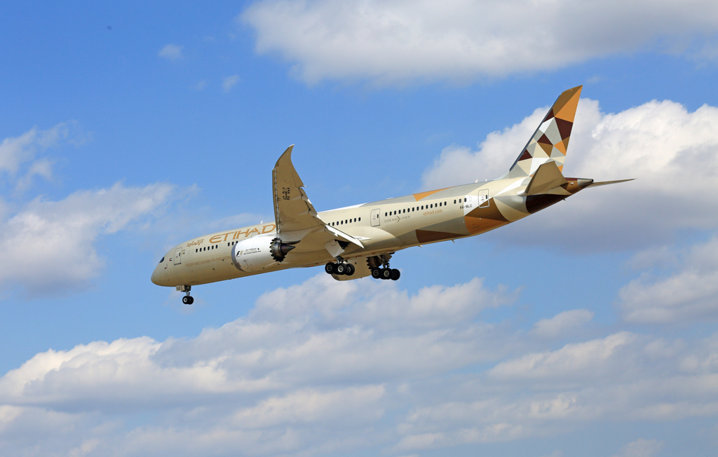 Landing 「すかい」 ETIHAD 787-9 A6-BLC