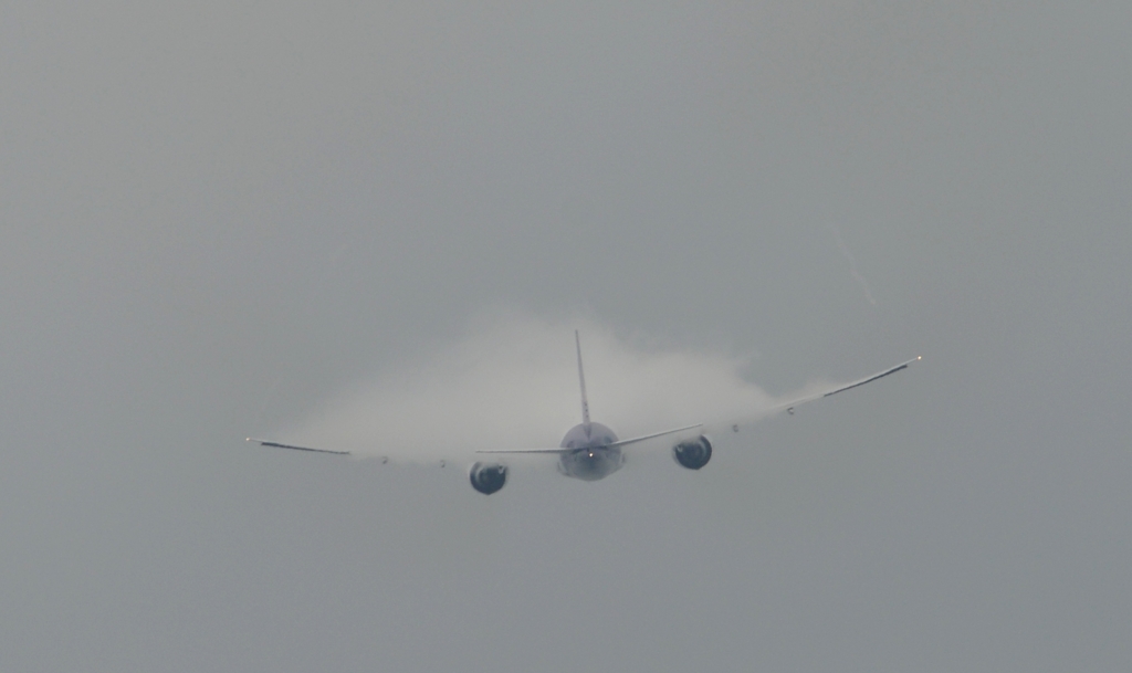 離陸（1-4）FedEx 777-FS2　 [ベイパー]　