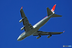 [青い空]　Cargolux 747-4R7F LX-TCV