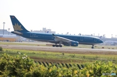 飛び立ち　vietnam A330-223