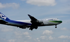 着陸（4-3）Nippon Cargo Airlines747-481F [c]