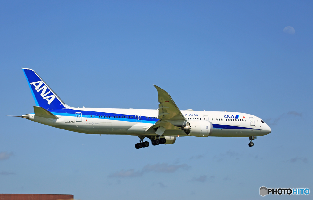 「ぶるー」 ANA 787-9 JA876A 着陸です