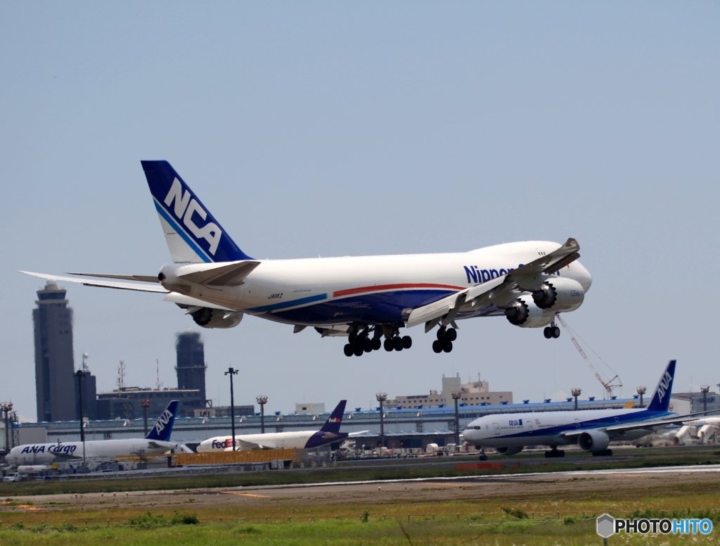 NCA 747-8KZF 着陸　