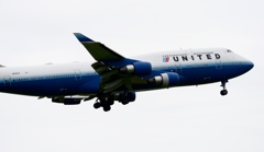 着陸（22-1）United Airlines 747-422 [a]