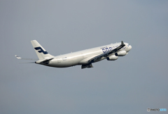 出発 FINNAIR A340-313 OH-LQE
