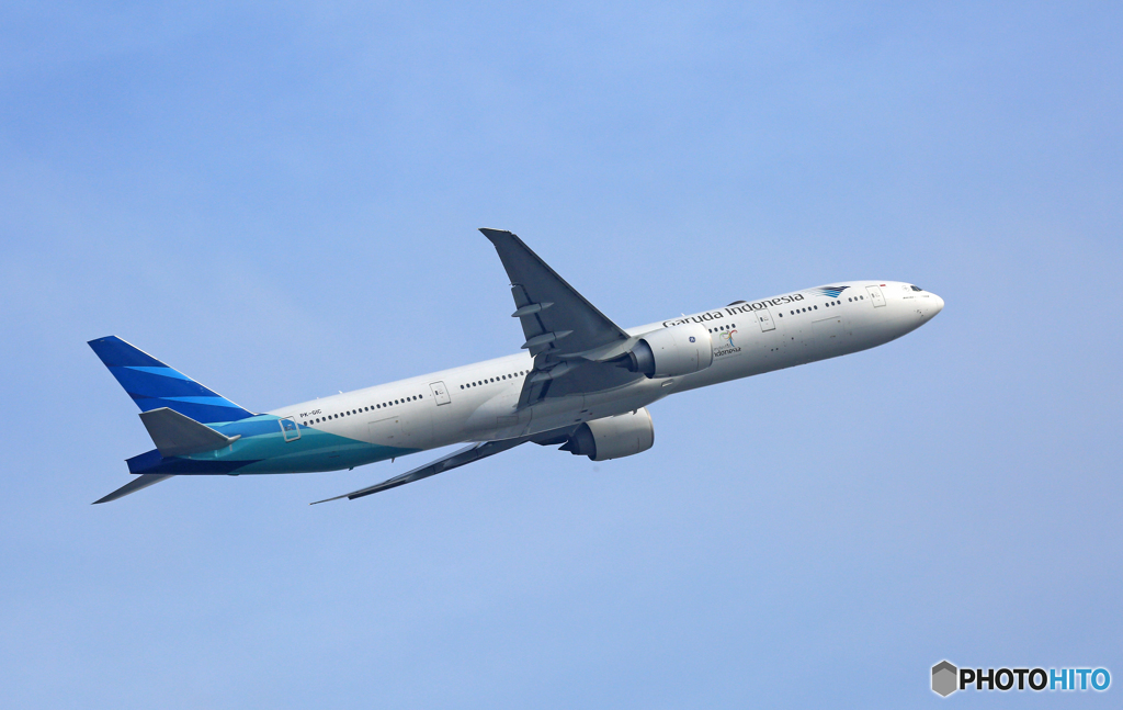 飛び立ち Garuda 777-3U3 PK-GIC