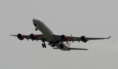 離陸（33-1）virgin atlantic A340-600 [a]