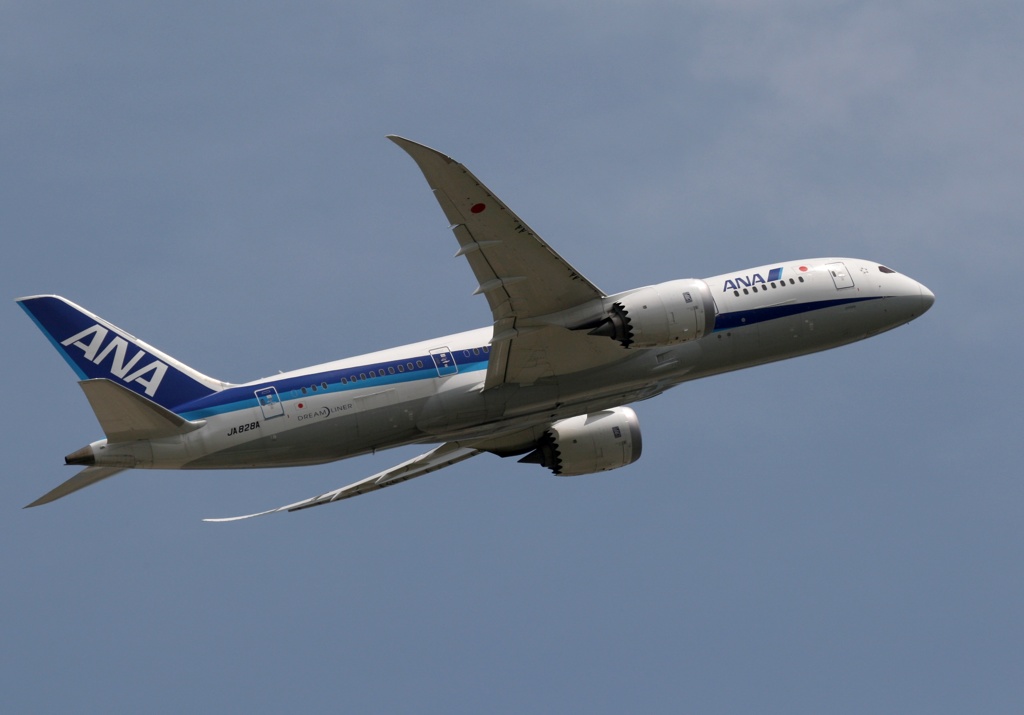 ANA 787-8 飛び立ち　
