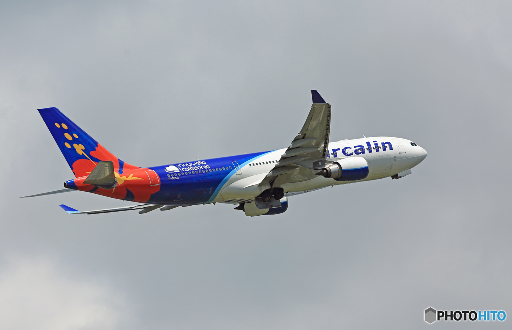 出発 AIR CALIN A330-202 F-OHSD