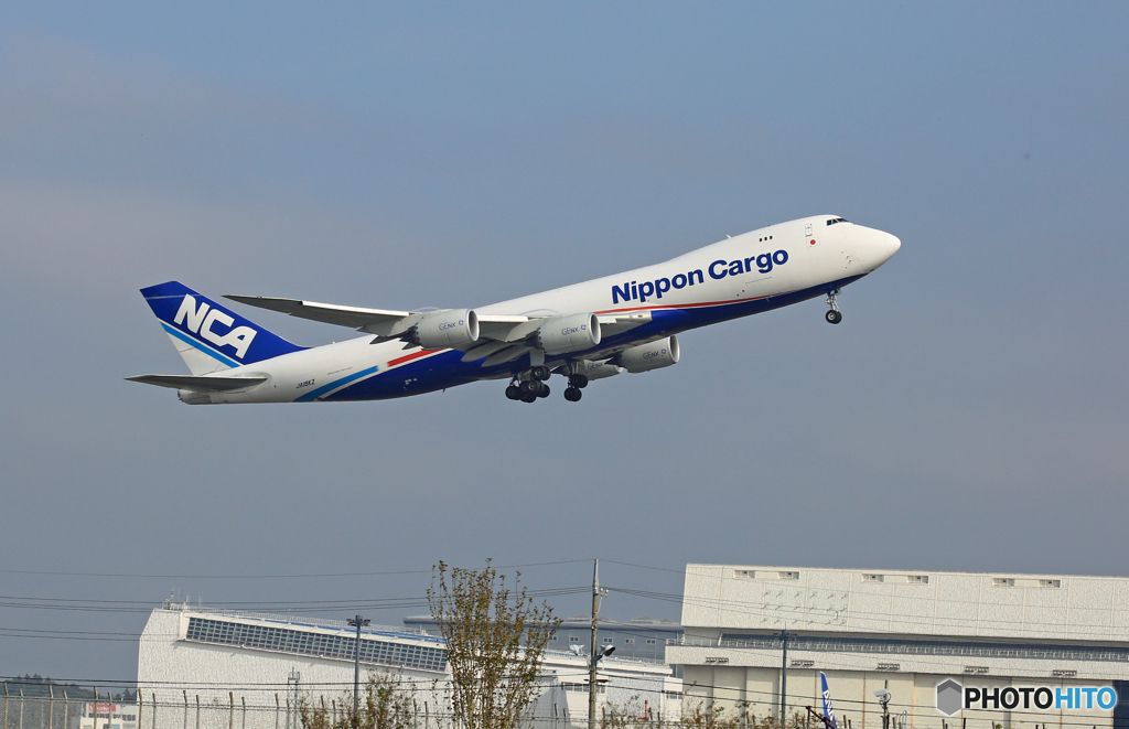 飛び立ち NCA 747-8KZF JA18KZ