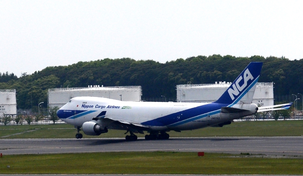 飛び立ち（140）NCA Cargo 747-400 　