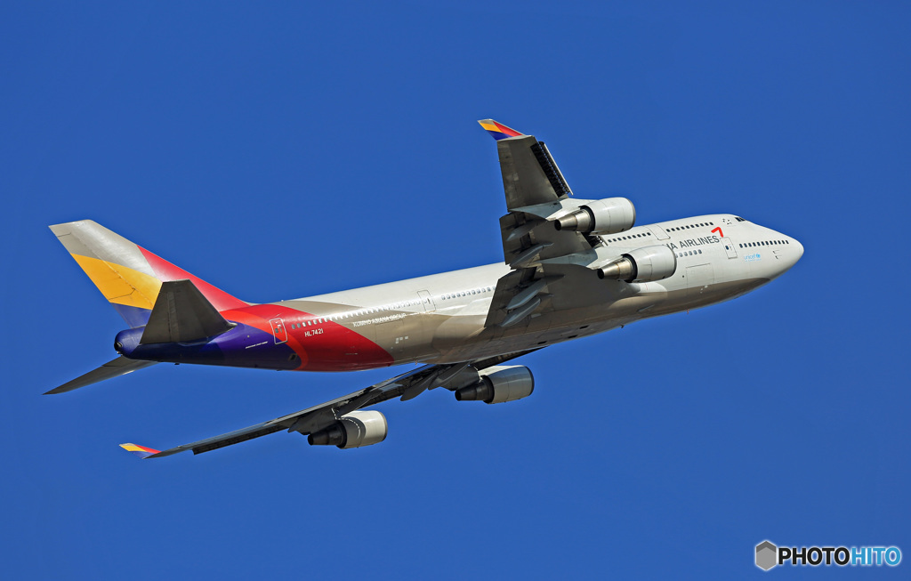 ✈飛び立ち　ASIANA B747-400 HL7421
