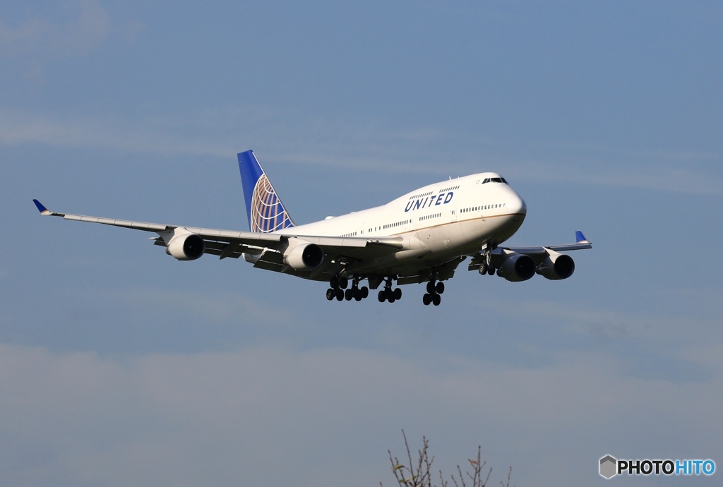 着陸 UNITED 747-400ジャンボ機
