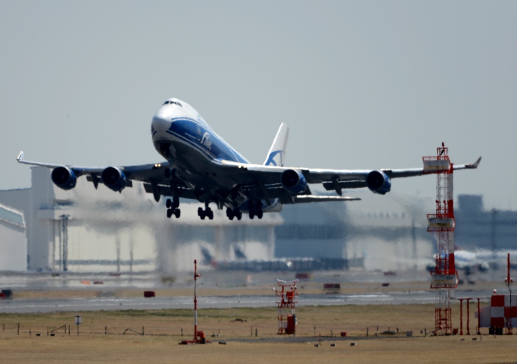 ABC 747-46NF 飛び立ち