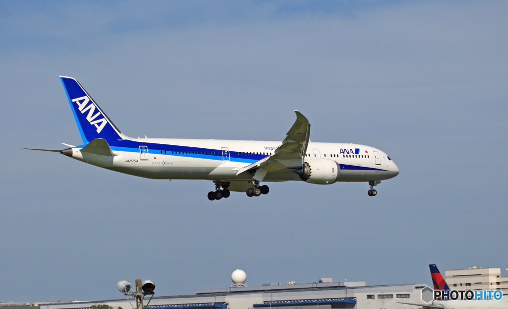 着陸 ANA 787-9 JA875A