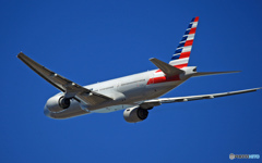 離陸 American 777-223 N797AN 