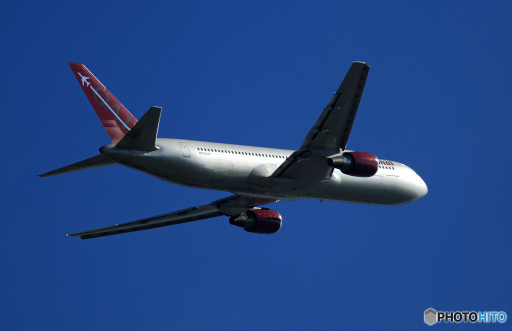 オムニエア/omni B767-33A N378AX	飛び立ち　