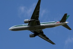 離陸(311)Alitalia 777-243   離陸(311)Alitalia 777-243