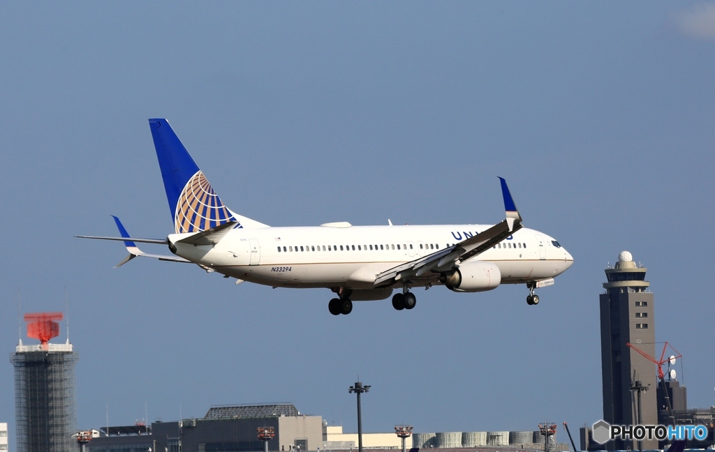 到着　UNITED 737-824 ｼﾐﾀｰﾙ　