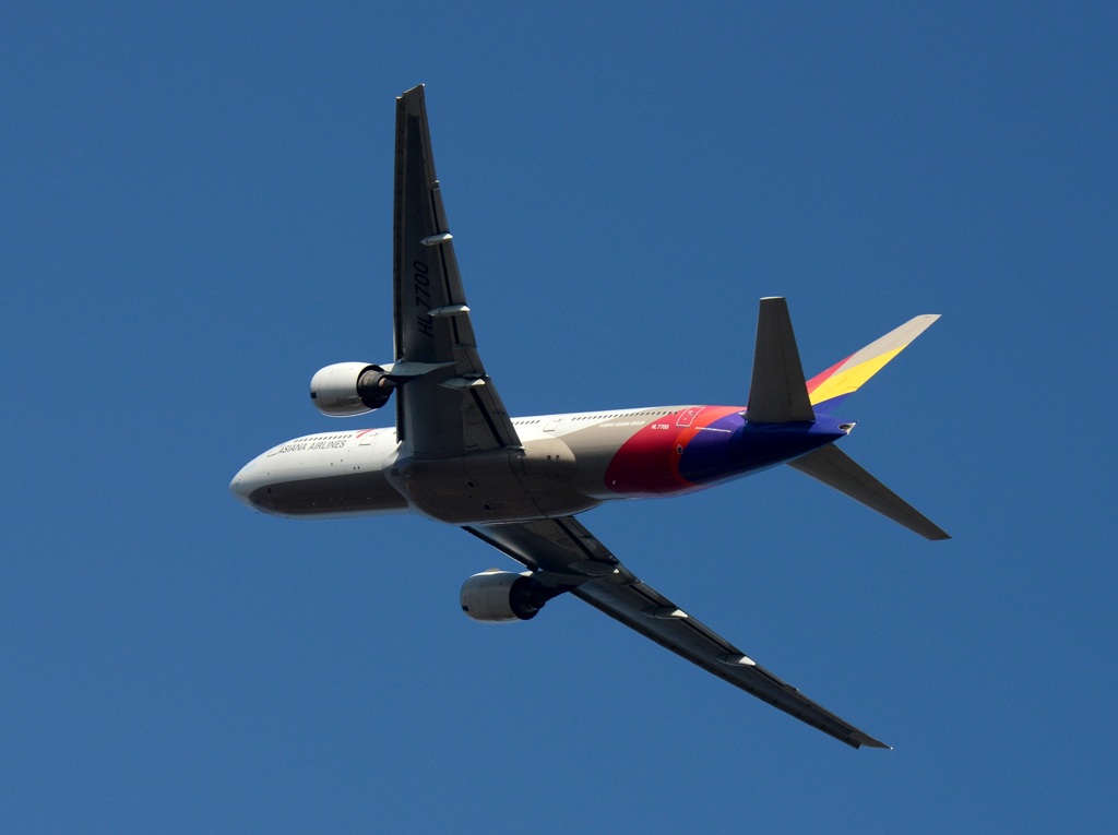 Asiana 777-200ER